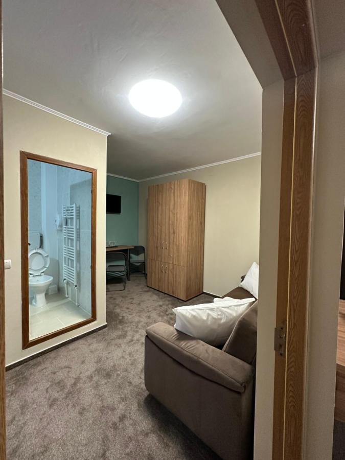 Hotel Freedom&Relax Buzau Exterior foto