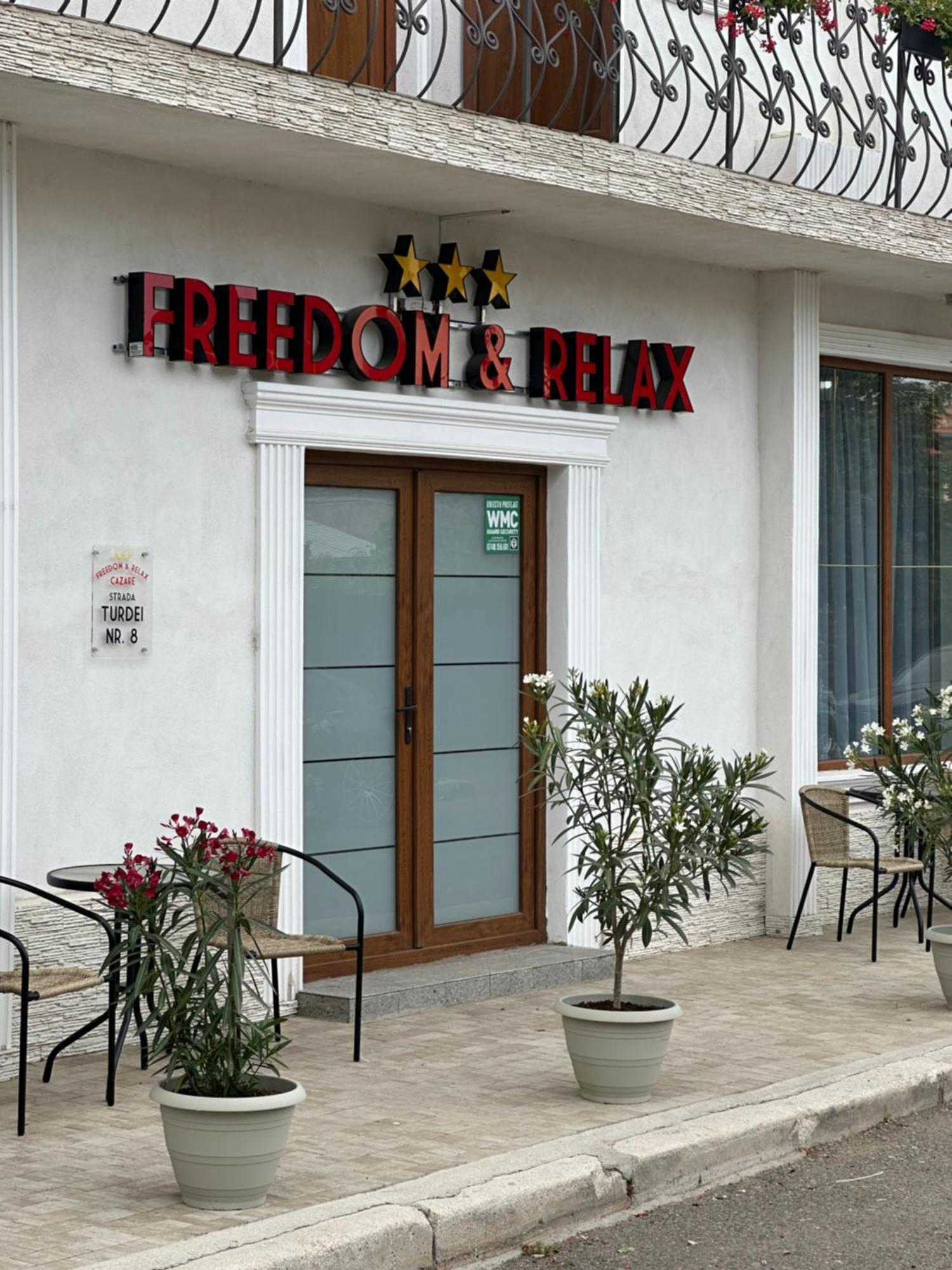 Hotel Freedom&Relax Buzau Exterior foto