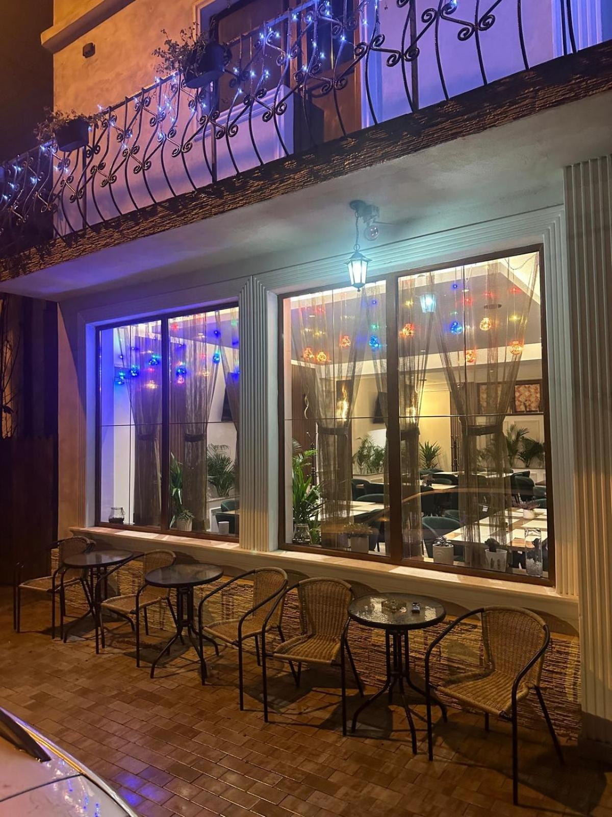 Hotel Freedom&Relax Buzau Exterior foto